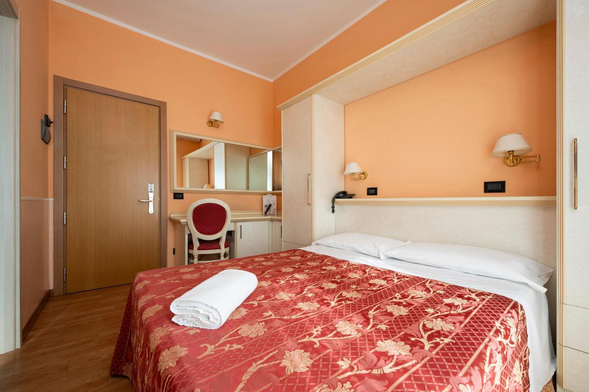 Hotel Mondial Порто-Реканати Экстерьер фото