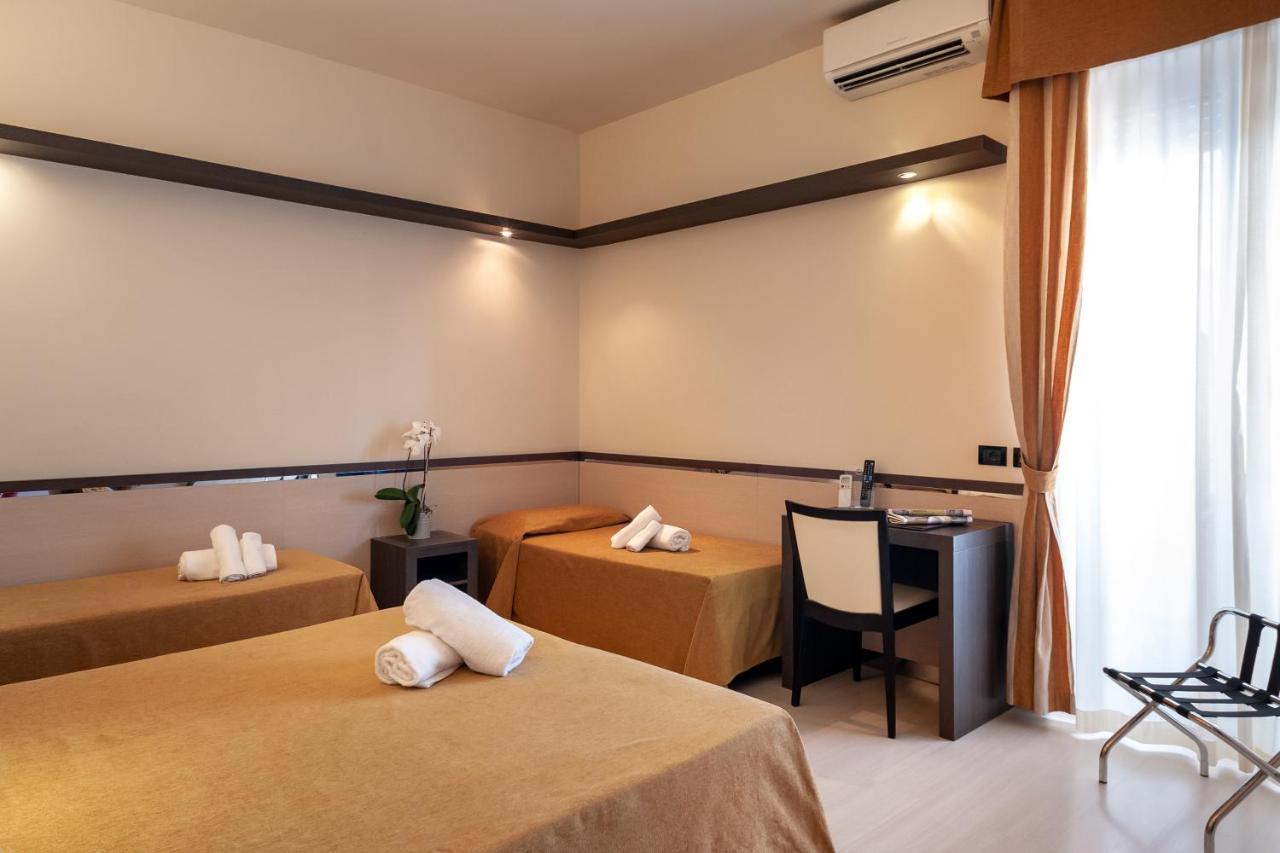 Hotel Mondial Порто-Реканати Экстерьер фото
